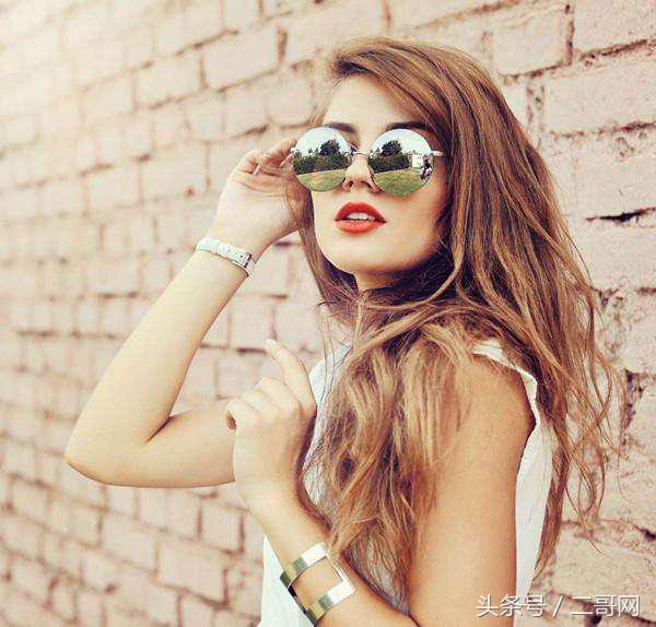 挑选太阳镜的基本标准有哪些,挑选太阳镜的基本标准是什么呢
