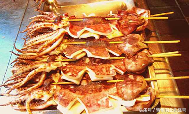 摆摊创业好项目铁板鱿鱼,生意最好的火爆铁板鱿鱼