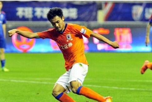 鲁能足球高中锋战术配合,山东鲁能战术揭秘