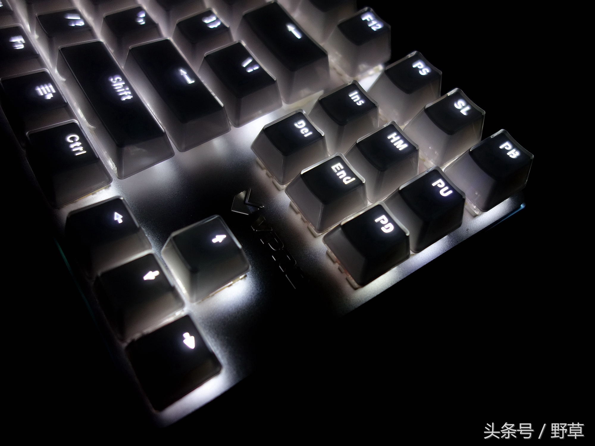 雷柏v500srgb机械键盘,雷柏v500合金版键盘黑轴测评