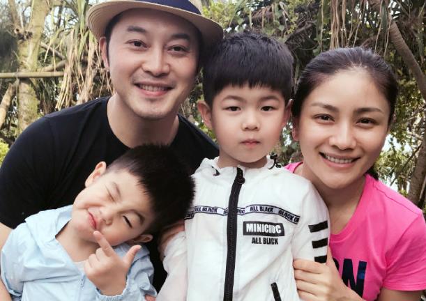 宋慧乔和杨幂谁更漂亮,杨幂和宋仲基一起在日本看秀