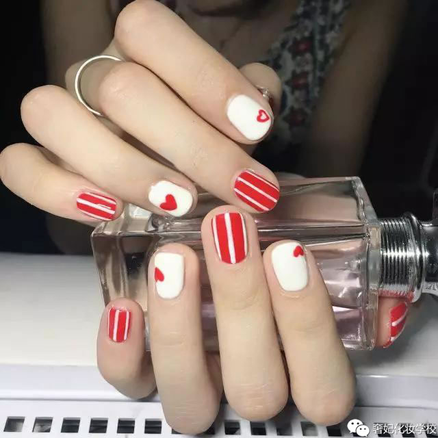 清凉夏日美甲,清凉一夏免费美甲