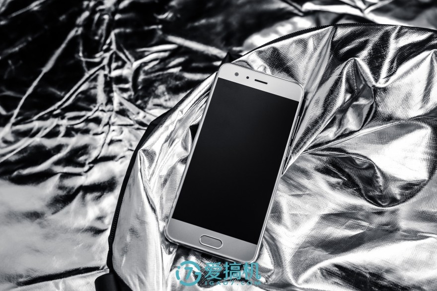 光荣9高配和标配区别在哪,光荣9支持ufs3.0吗