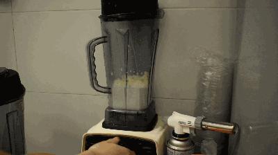 恒大冰泉椰子茶,恒大冰泉长白山天然矿泉水泡茶