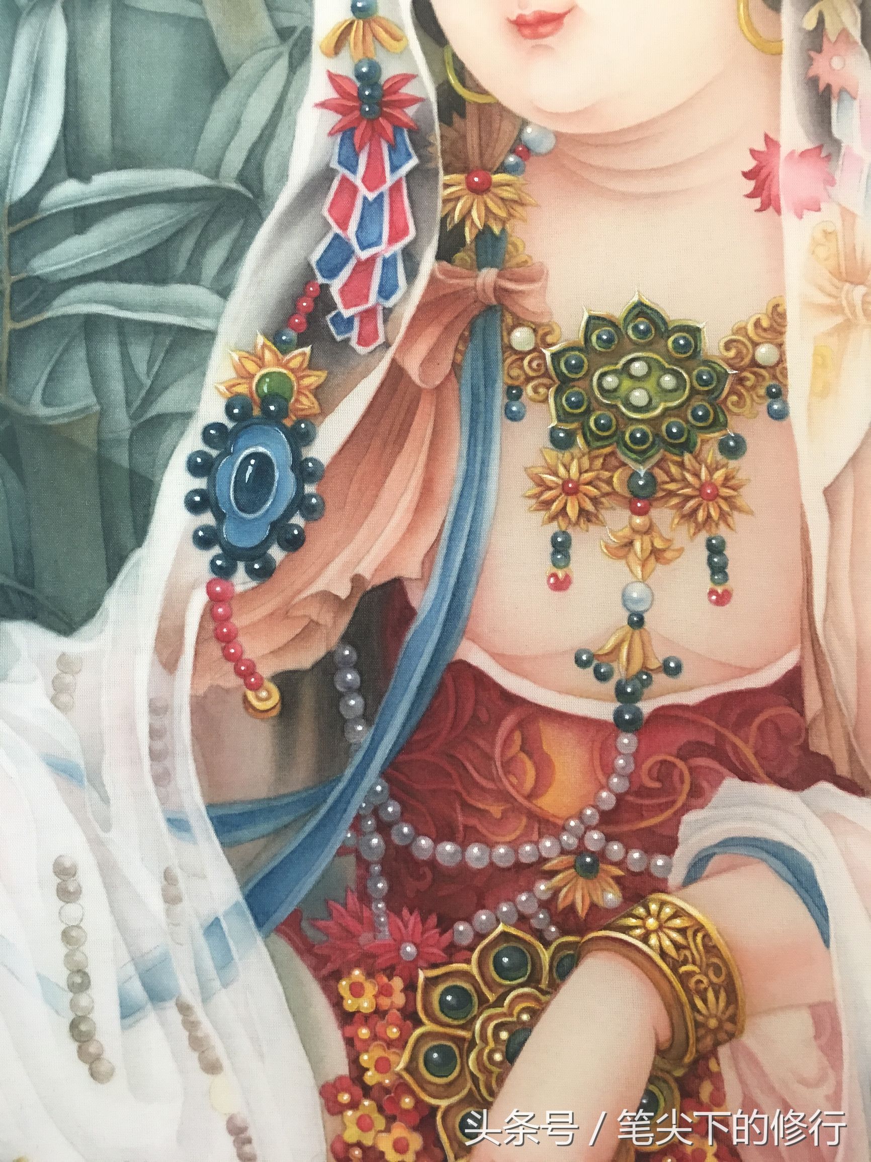 美到极致的菩萨｜听涛观瀑望水月，静思禅定得自在