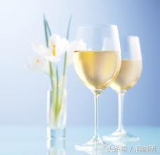 葡萄酒怎么喝最省钱又好喝,聚餐喝什么葡萄酒最好