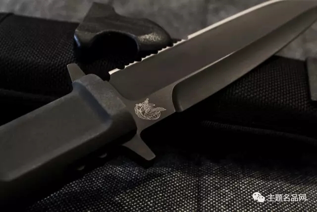 从极端*力武**的校官配刀进行开箱评价