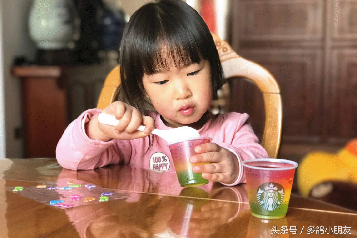 彩虹布丁果冻甜品,彩虹果冻的做法是什么