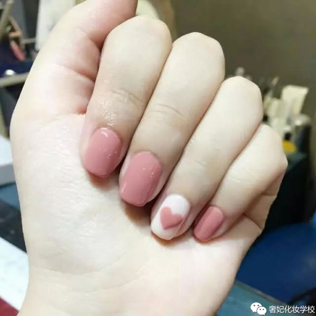 清凉夏日美甲,清凉一夏免费美甲