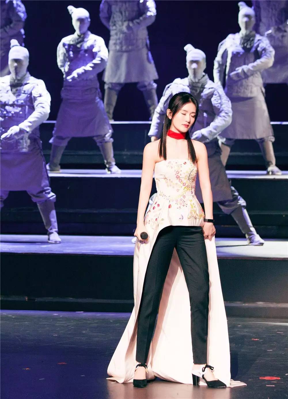 谢娜张杰最新情况,张杰被黑高能版就是爱