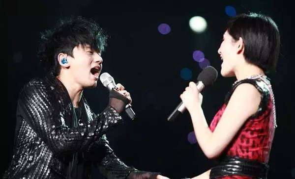 谢娜张杰最新情况,张杰被黑高能版就是爱