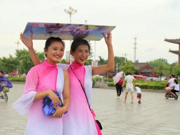 娣槼鑽疯姳鑺傚叕浜よ溅骞挎挱,娣槼鑽疯姳鑺傚幓鍝噷鍧愯埞