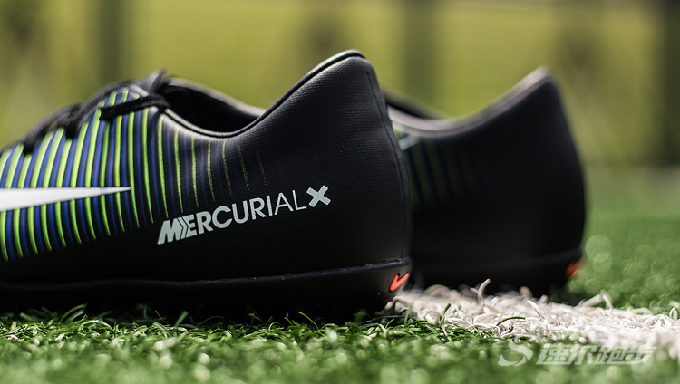 足球专用草坪地毯,足球场地适合的球鞋