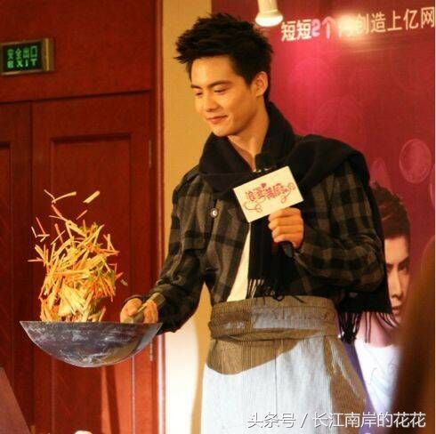 黄磊深夜食堂酸菜牛肉面,黄磊深夜食堂招待客人