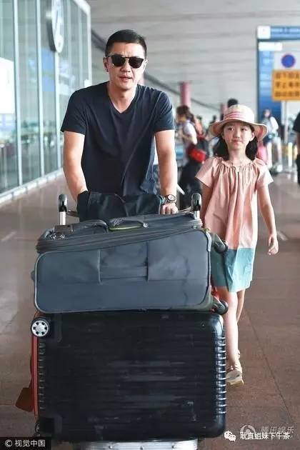 李嫣Style！王菲李亚鹏女儿变身超模05后都出来闯天涯了