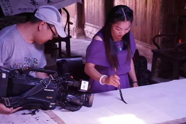 凤娃创始人余红梅,凤娃古寨余红梅个人档案