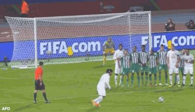 精灵罗纳尔迪尼奥超燃集锦,足球精灵罗纳尔迪尼奥花式过人