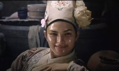 下巴反复长痘痘的原因和解决方法,下巴长期长痘痘的原因和解决方法