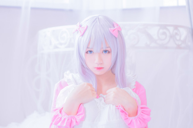 cos二次元少女漫画,双马尾动漫少女cos可爱