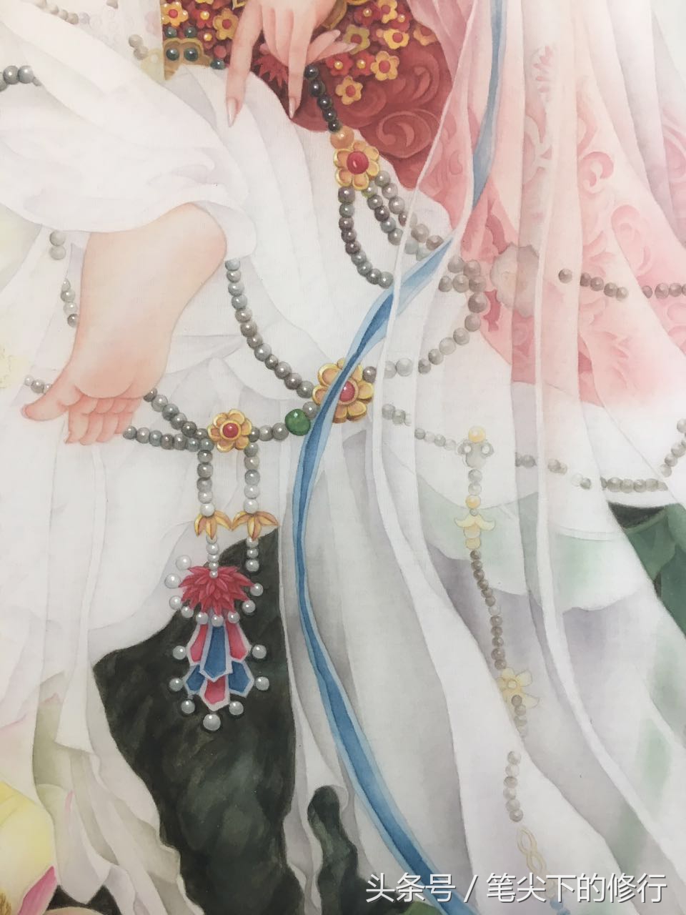 美到极致的菩萨｜听涛观瀑望水月，静思禅定得自在