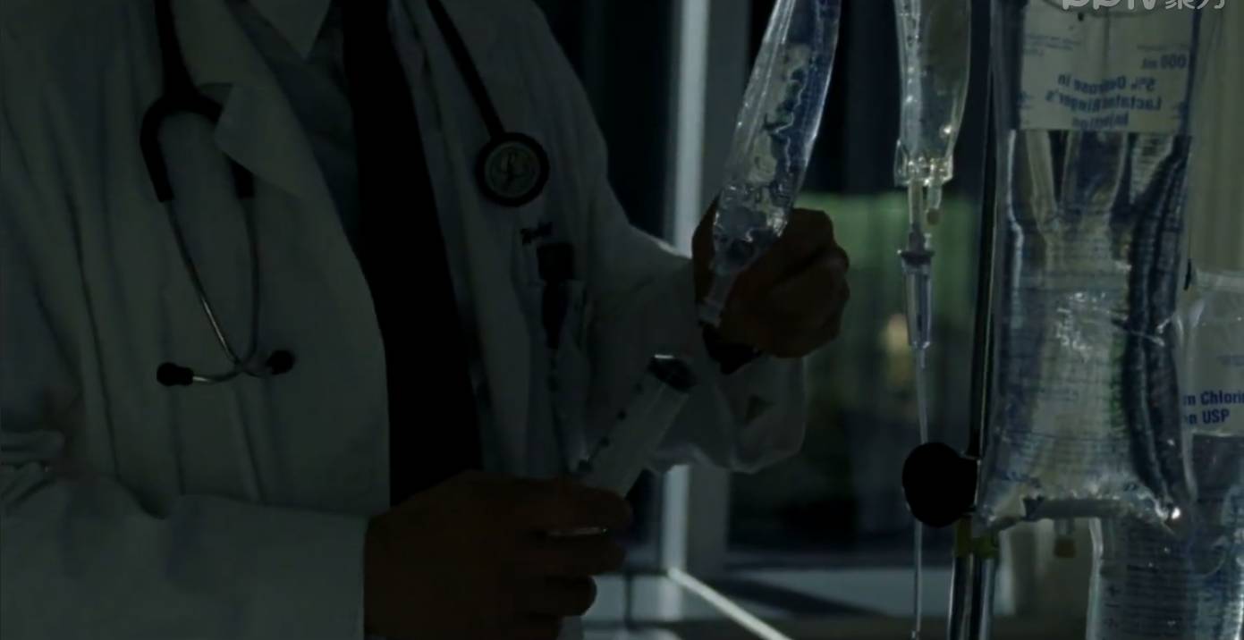 坏坏医生”偷天换日“的爱却有好结果这部电影很不合逻辑