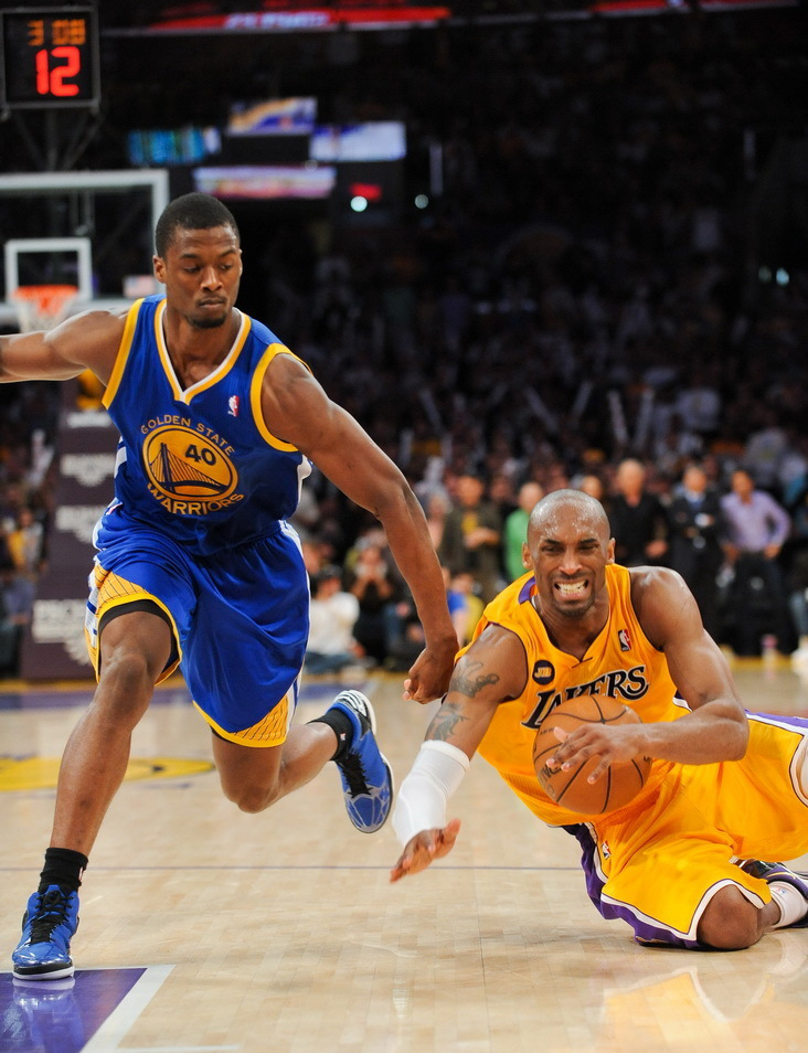 十大NBA感人瞬间：穆大叔落泪大郅获力挺弗老大为姚明挺身而出