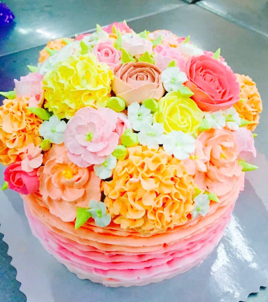 学习做蛋糕？哪里可以学西点？裱花新手看过来~全套的裱花嘴使用技巧打包好了，拿走不谢~