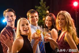 葡萄酒怎么喝最省钱又好喝,聚餐喝什么葡萄酒最好