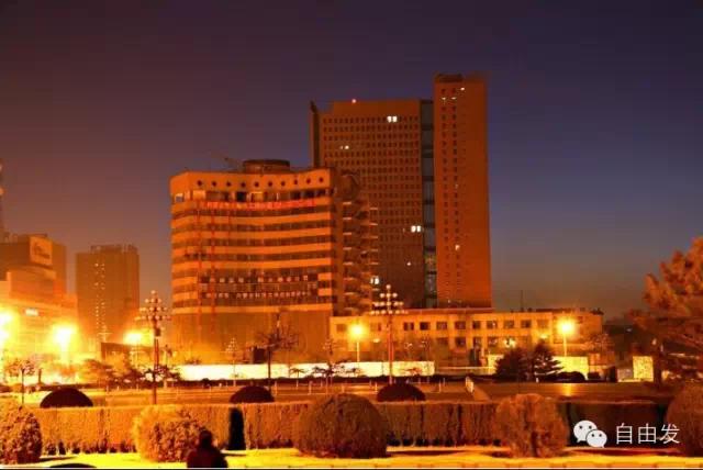 高楼万丈平地起谁是包头第一高？盘点包头近几十年的高楼变化