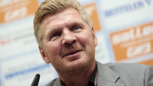 德乙汉堡主教练下课,德乙球队主教练是谁