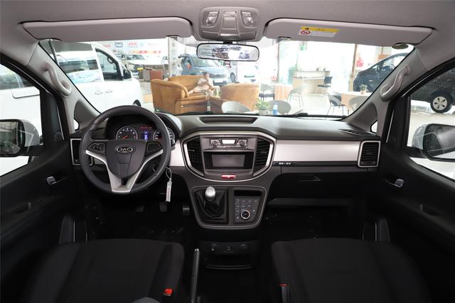 江淮瑞风m4混动版2.0的发动机试驾,瑞风m4最新优惠多少钱