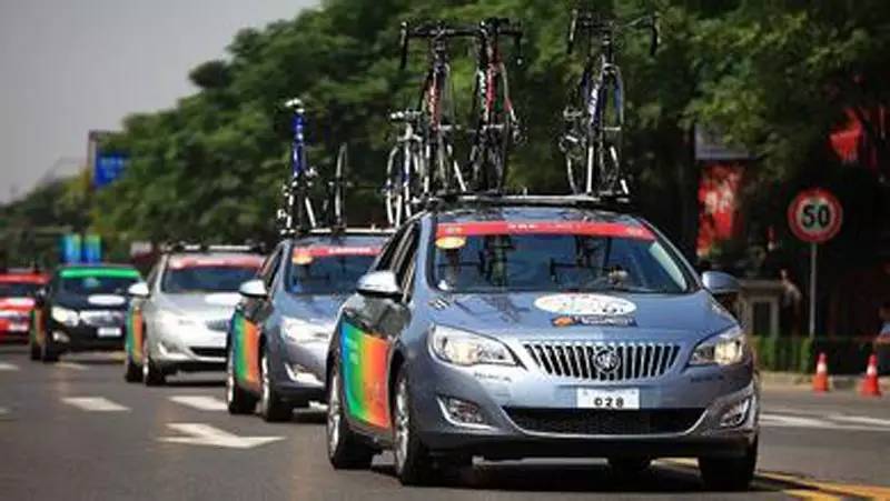 车顶加装平台违法吗,加装车顶纵杆要备案吗