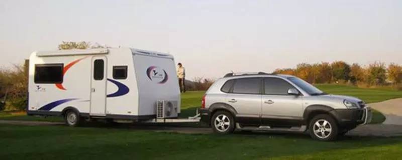 车顶加装平台违法吗,加装车顶纵杆要备案吗