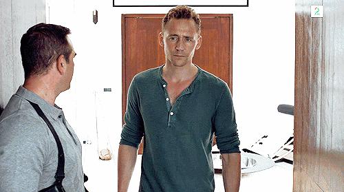 亨利衫和衬衫怎么搭配,亨利领半袖t恤穿搭