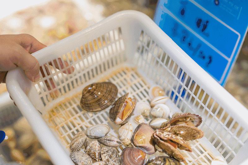 100元吃海鲜自助！不限量！敞开吃！红虾三文鱼象拔蚌银鳕鱼……我要把武林路这家海鲜渔市吃到空！