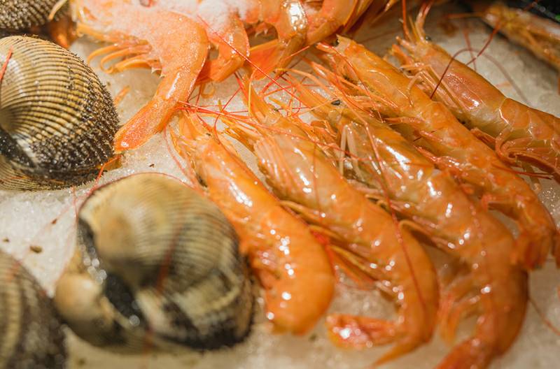 100元吃海鲜自助！不限量！敞开吃！红虾三文鱼象拔蚌银鳕鱼……我要把武林路这家海鲜渔市吃到空！