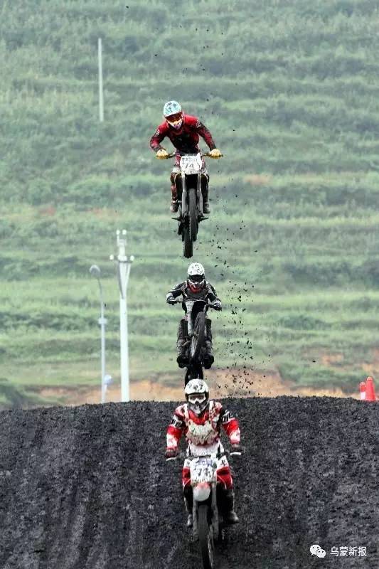 天青色等烟雨而我等你的文案,天青色等烟雨而我在等你