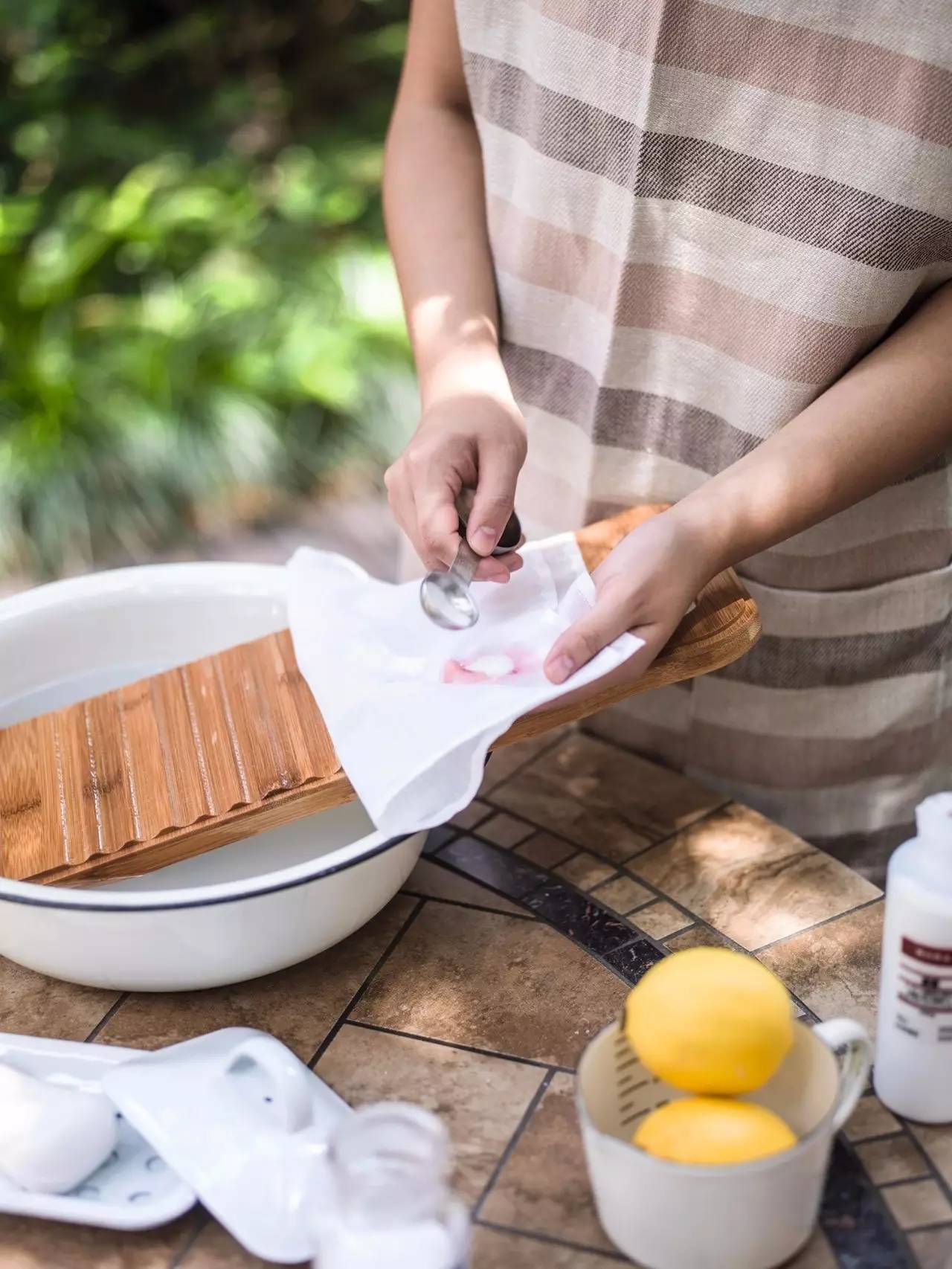 永续护衣：自有米饭柠檬牛奶来对付污渍油渍口红渍