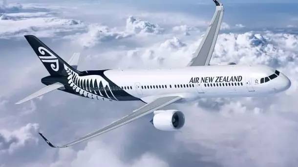 目击者称章莹颖曾在小镇兜售首饰；留学中介造假每年收入破亿；新西兰油价发达国家中最高；海航新制服被外媒盛赞