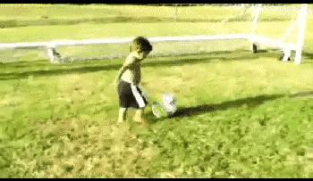 “从巴西买好苗子”想法大胆不如改革青训体制迫切有效