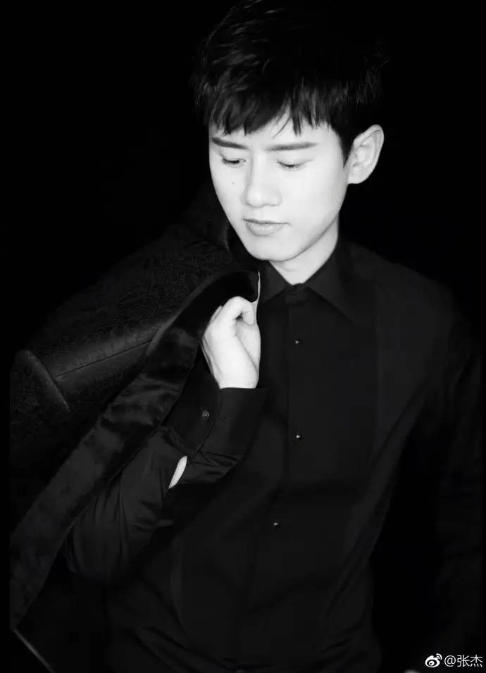 谢娜张杰最新情况,张杰被黑高能版就是爱