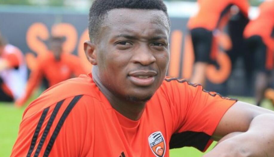 鲁尼在埃弗顿对曼联,鲁尼哪年离开曼联回归埃弗顿