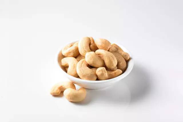 孕早期吃坚果有什么好,怀孕吃什么坚果对胎儿大脑最好