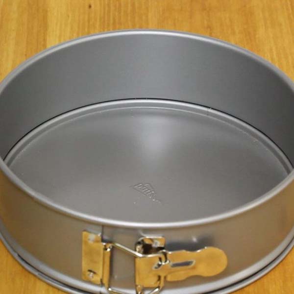 家用铁锅不粘锅不易锈,铁锅怎么不粘锅简单一招永不生锈