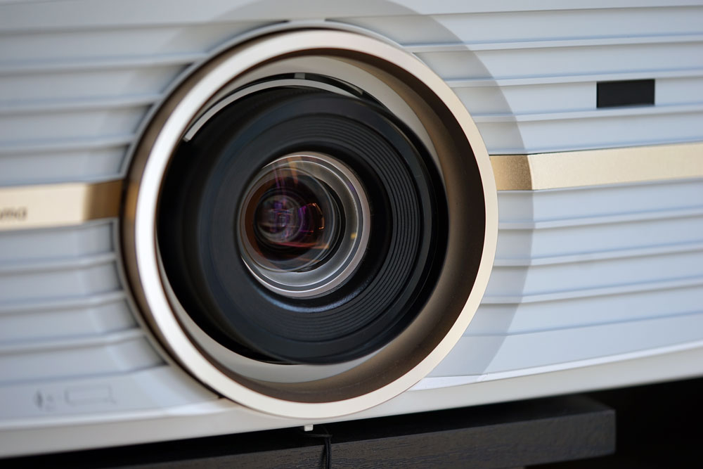 奥图码高流明4k投影机,奥图码uhd506投影机测评