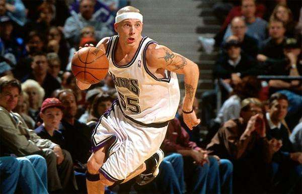 美媒评现役十大后卫,美媒评历史五大中锋