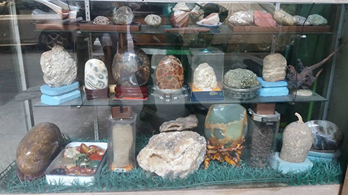 这是我的家庭石馆，欢迎有空来坐坐！