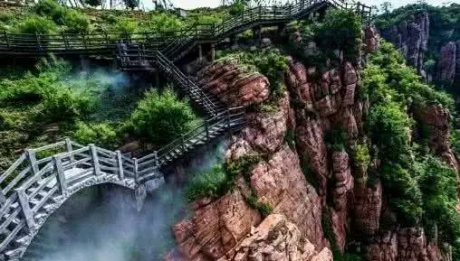 一个清凉避暑的好去处,清凉避暑好去处白天玩不了晚上来