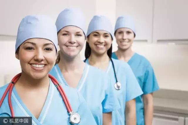 美国住院医师的真实生活,美国病人住医院用家人陪护吗