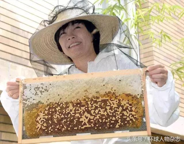 前景不利，后院失火，最近安倍过得很闹心，都是因为这两个女人